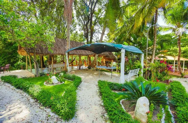 Rancho Don Cesar Paraiso Barahona garden Tropical